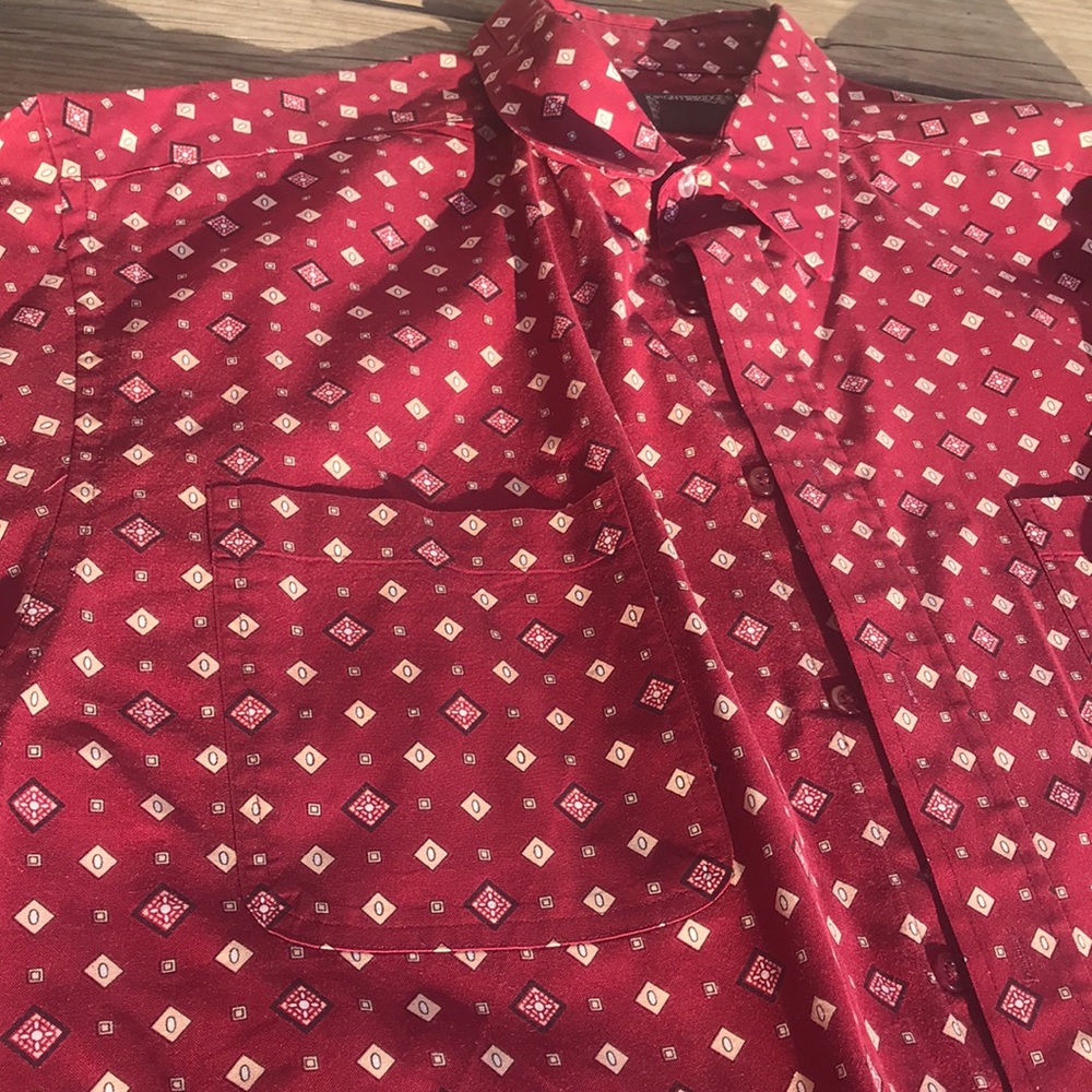 Burgundy button up | casual shirt sleeve shirt